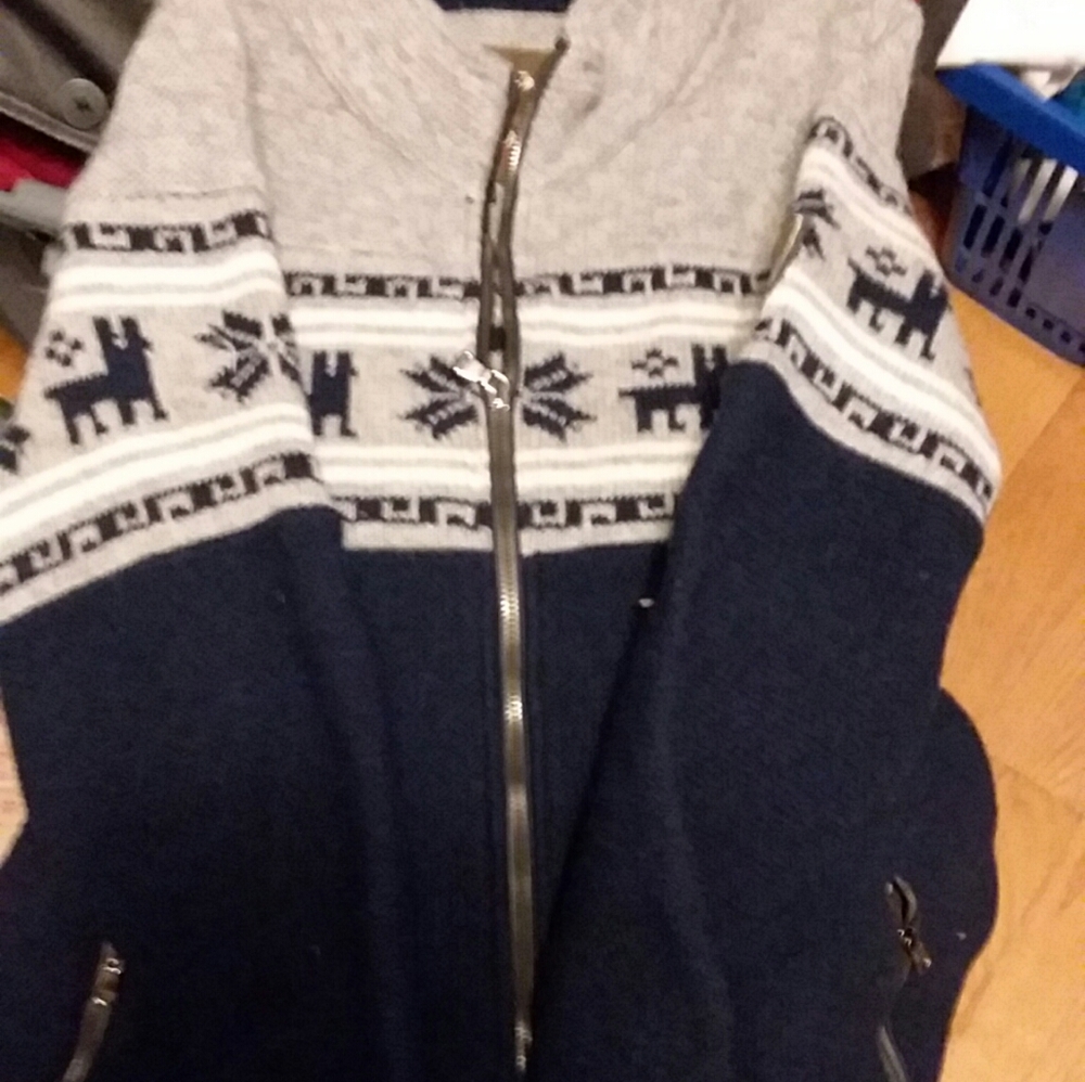 Alphen Way zip up Cardigans - Picture 2 of 4